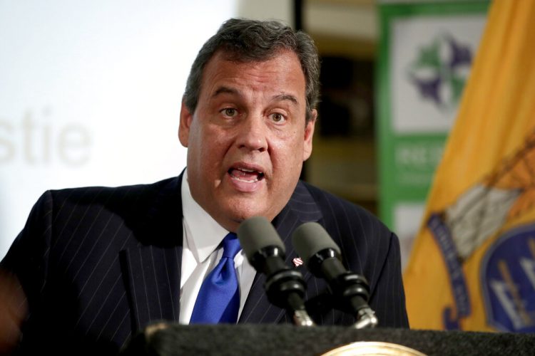 Chris Christie hospitalized with 'mild' virus symptoms